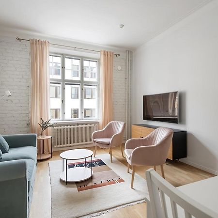 Wehost Fabulous 2Br In Prestigious Punavuori @Iso Roobertinkatu 26 Helsingfors Eksteriør bilde